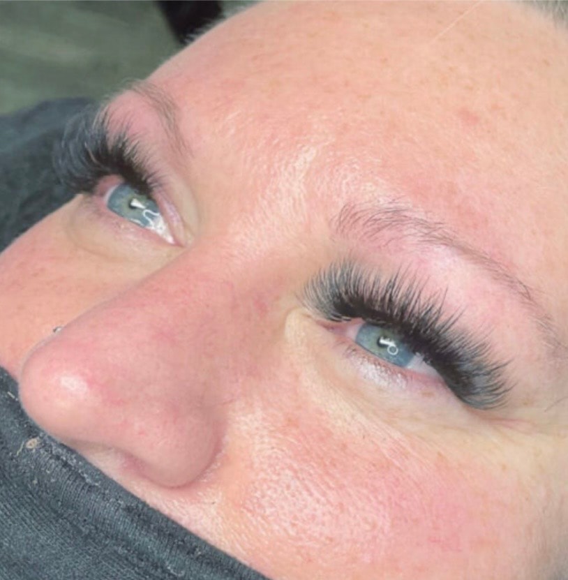 Volume lash extensions